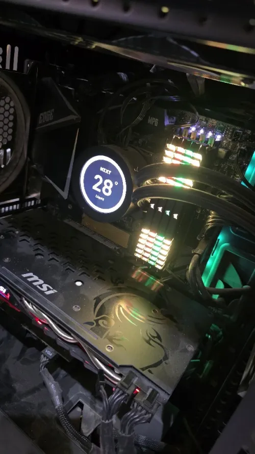 I9 9900k + nzxt kraken z73+ msi z390 gaming edge