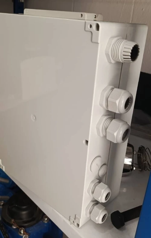 COFFRET DE COMMANDE WILO POUR 2 POMPES ELECTRIQUES JUSQU'A 4 kW (MANUEL OU AUTOMATIQUE)