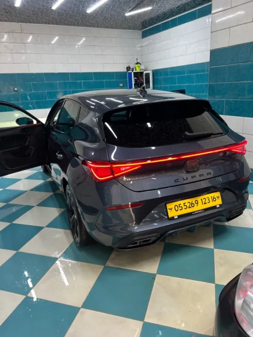 Cupra  Leon 2023 