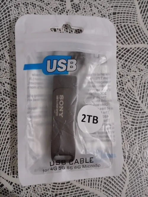 Flach disk 2tb.     Carte mémoire 2Tb