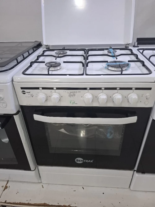 Cuisinière 4 feux sentrax gaz Gaz blanche
