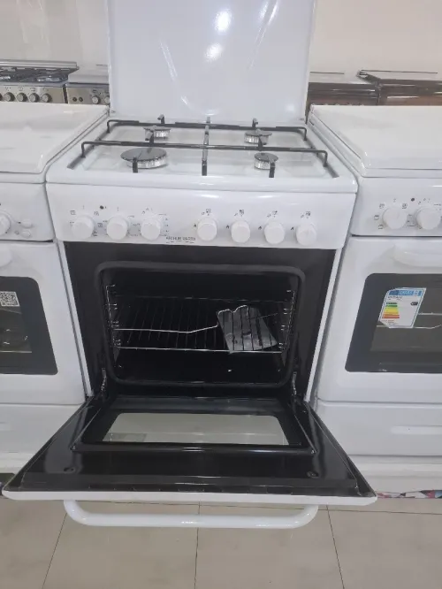 Cuisinière Arthur Martin electrique blanche