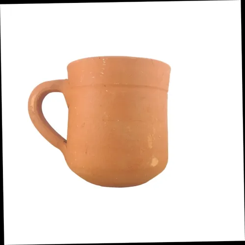 Tasse en terre cuite fait main