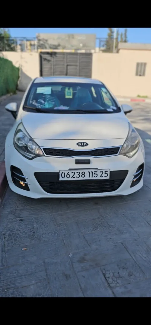Kia Rio 5 portes 2015 Funny Facelift 