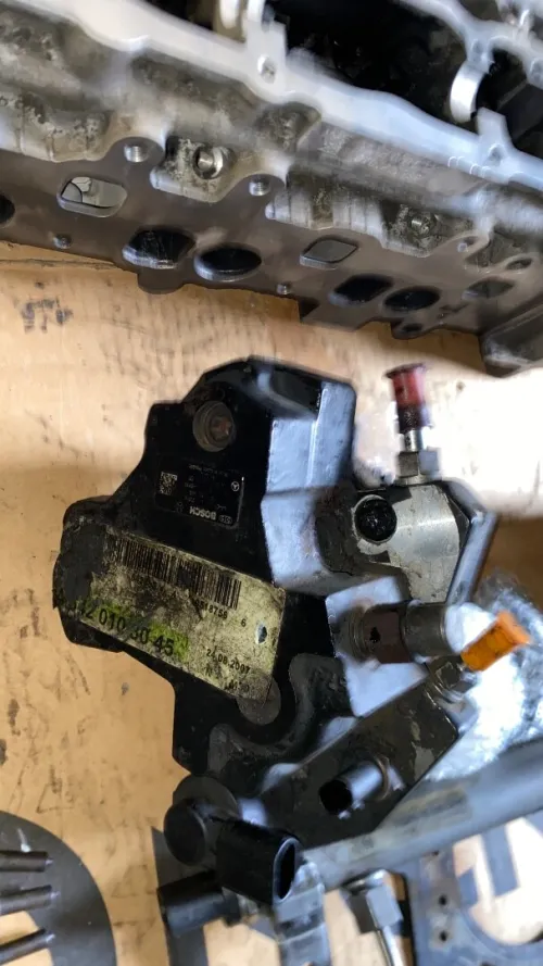 Pièces détachées pour moteur Mercedes V6 Diesel 3.0L