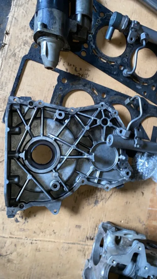Pièces détachées pour moteur Mercedes V6 Diesel 3.0L