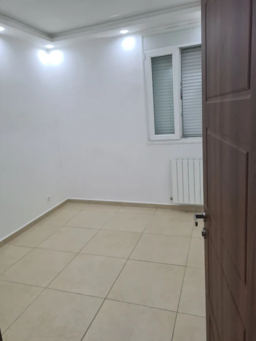 Vente bien immobilier Niveau de villa F4 Alger El biar