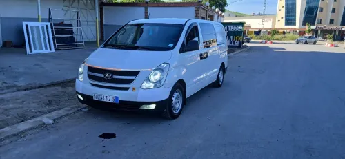 Hyundai H1 2012