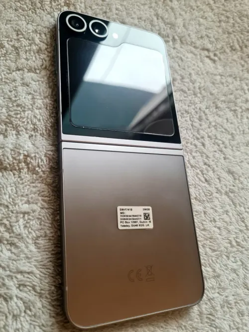 Samsung Z flip6