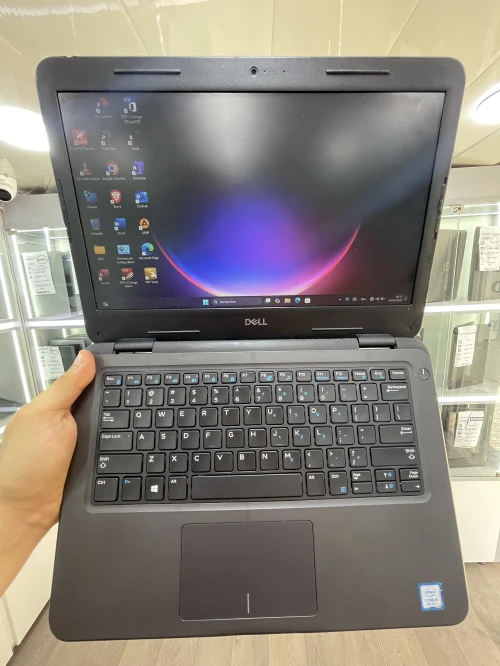 DELL 3300 / I5 8250 U / 8GB / 256GB / 13.3 POUCE FHD