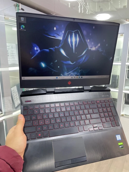 HP OMEN 15 / I5 9300H / 16GB / 512GB / GTX 1650 4GB / 15.6 FHD IPS 144HZ
