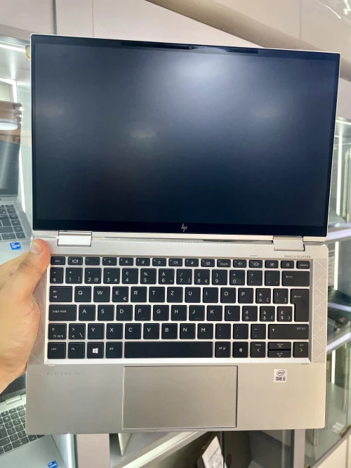 HP ELITEBOOK X360 1030 G7 / i5 10eme/  16GB / 256 GB  / 13.3 pouce FHD tactile