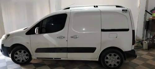 Peugeot B9 partenaire 2013