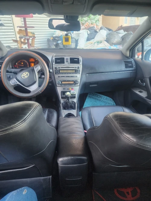 Toyota Avensis 2011 Premium