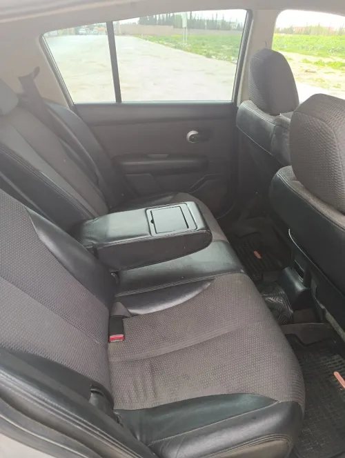 Nissan Tiida 5 portes 2007 ess 1.6 GPL