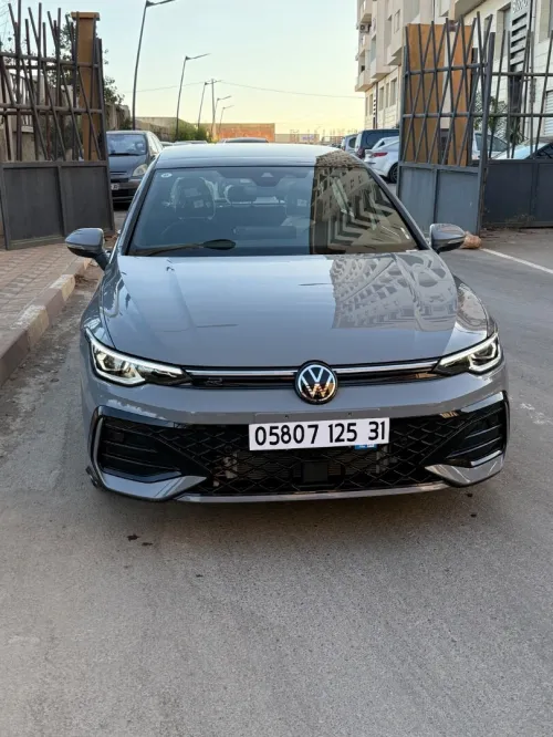 Volkswagen Golf 8 2025 R-Line