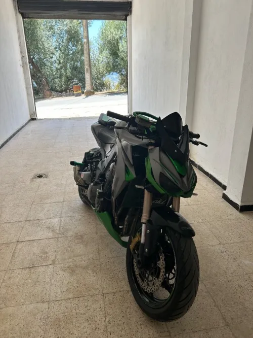 Kawasaki Z1000 