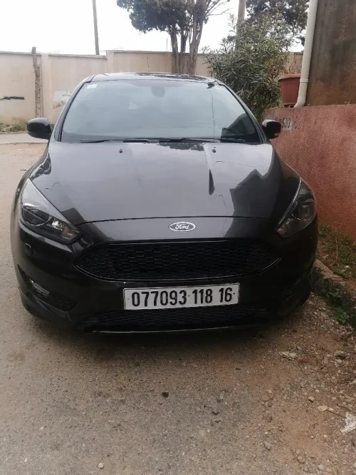 Ford Focus 5 portes 2018 Ford St line
