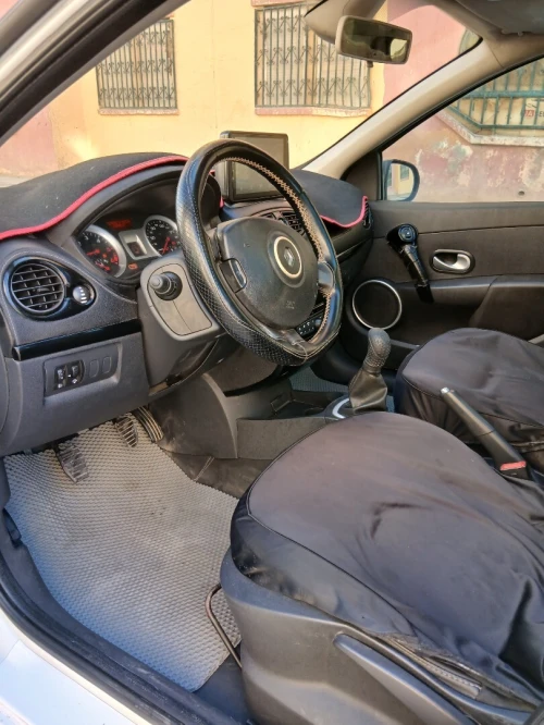 Renault Clio 3 2012 Night and Day