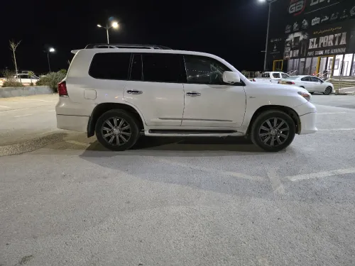 Lexus LX 2009 570