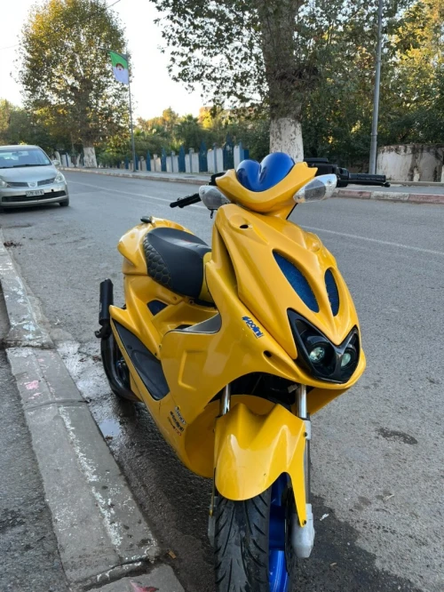 Yamaha aerox Nitro mbk 2009