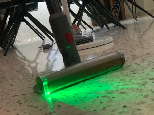 Aspirateur balais DYSON V15 Detect absolute complete