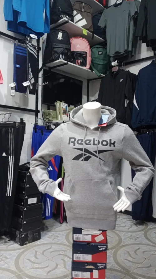 Tshirt sweat avec capuche
