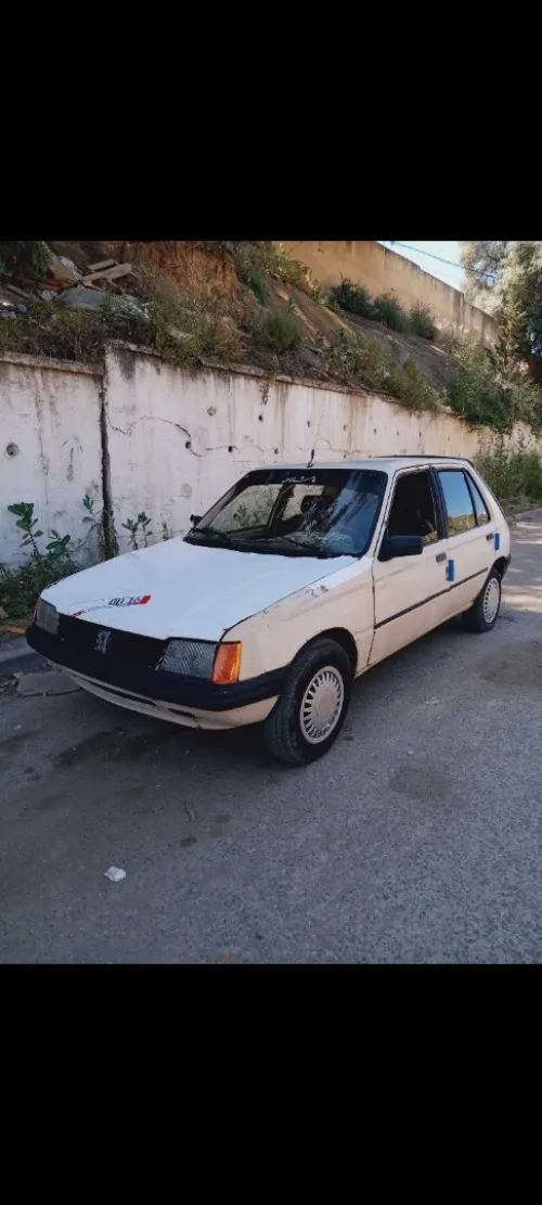 Peugeot 205 1985 205
