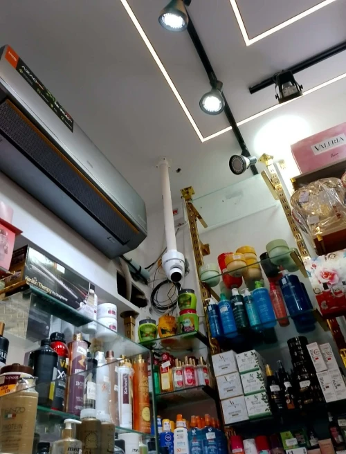 Installation cameras de surveillance et systèmes d'alarme