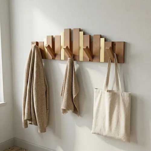 Porte-Manteau Mural Design Piano en Bois avec Touches Dorée