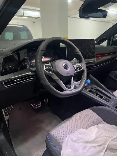 Volkswagen Golf 8 2025 R-Line