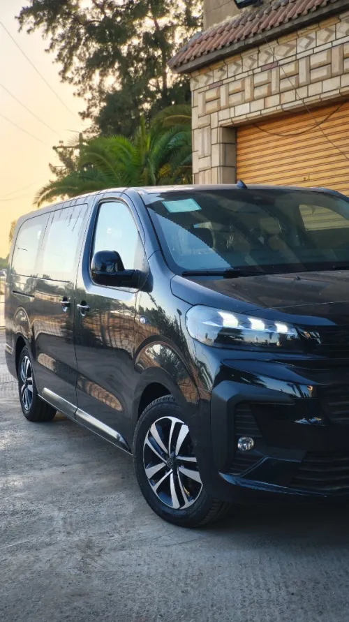 Peugeot Traveller 2025 Business Pack