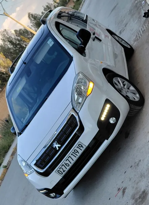 Peugeot Partner 2019 Tepee Allure 