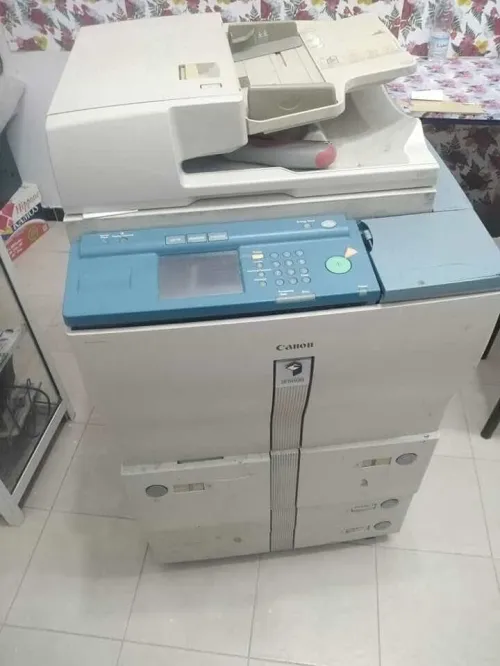 2 photocopieuses Canon ir 5000