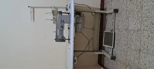 آلة خياطة صناعية
