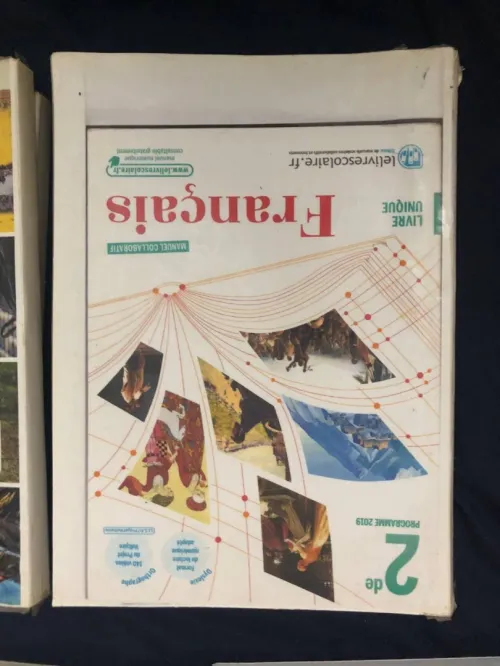 Livres scolaires et parascolaires programme français 