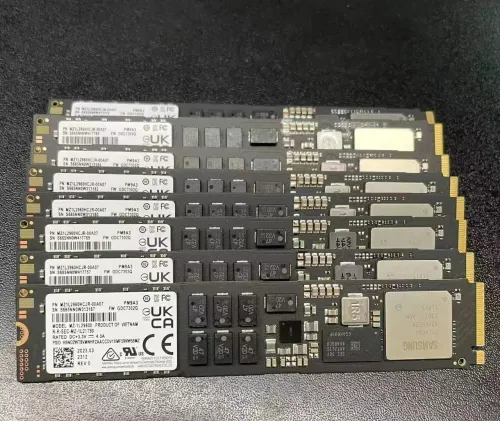 Disque SSD Nvme M.2 PCIe Gen4 sumsung 960 go interne pour serveurs et centres de données
