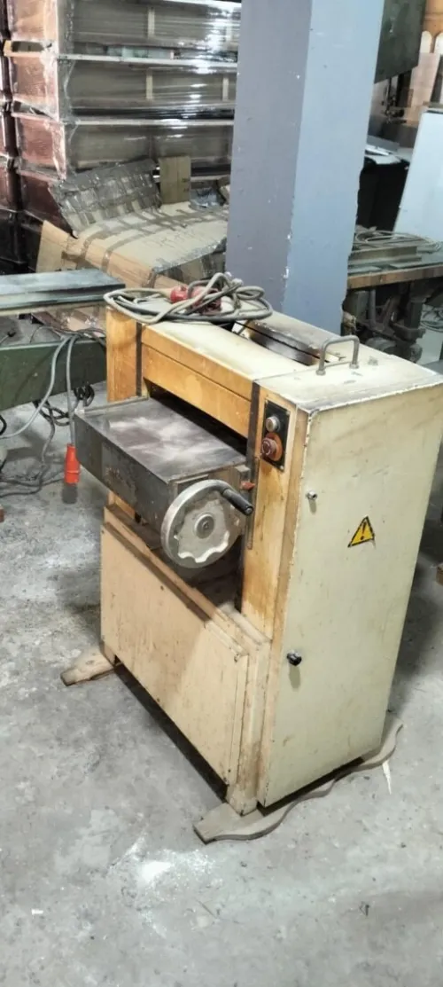 Machine de menuiserie  