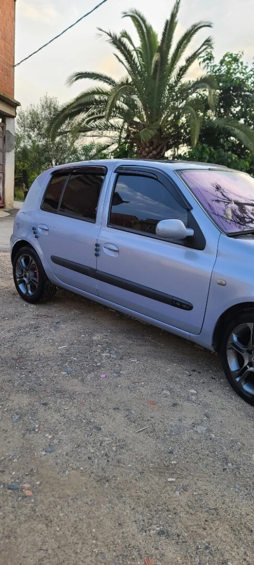 Raunlt Clio2 2004 Dabana