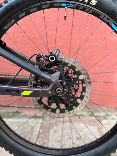 VTT Enduro Électrique Haute gamme super puissant // Taille : L 27,5+" // État : 9/10
