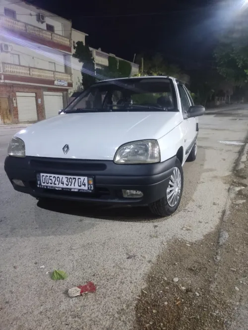 Renault Clio 1 1997 La bass