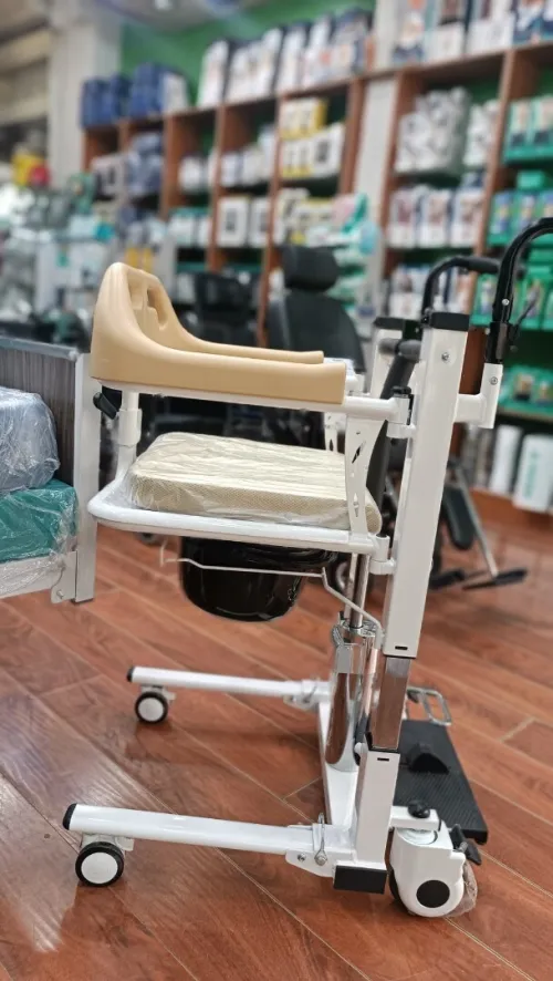 Chaise roulante transfert malade garde robe manuel
