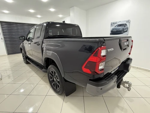 Toyota Hilux 2023 Invisible