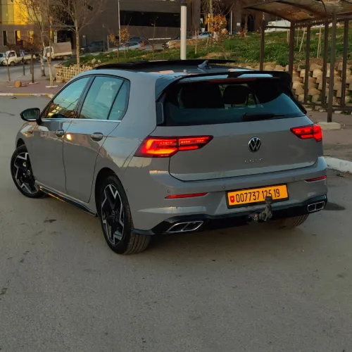 Volkswagen Golf 8 2025 R-Line
