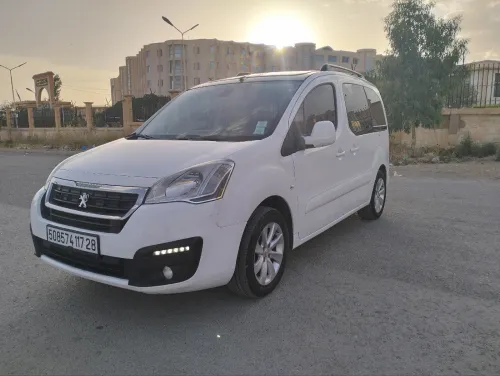 Peugeot Partner 2017 Tepee Allure 