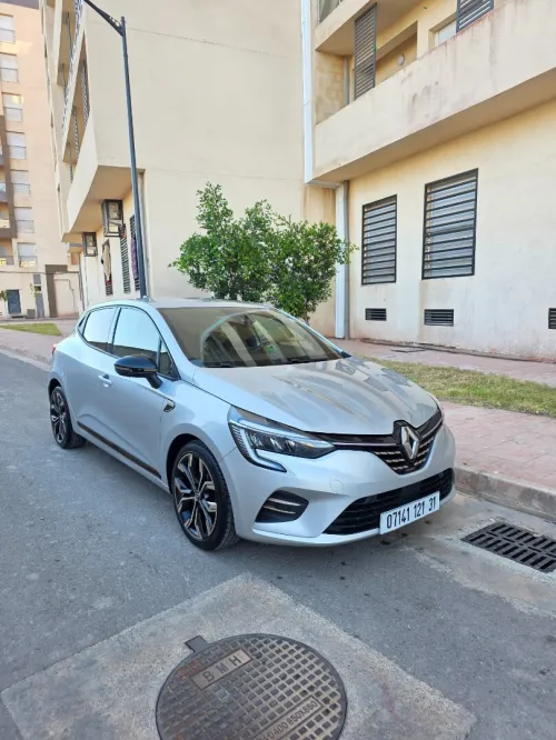 Renault Clio 5 2021 Lutecia