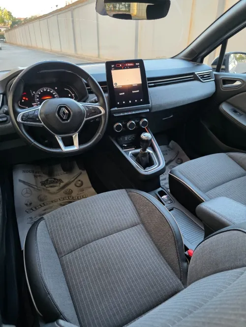 Renault Clio 5 2021 Lutecia