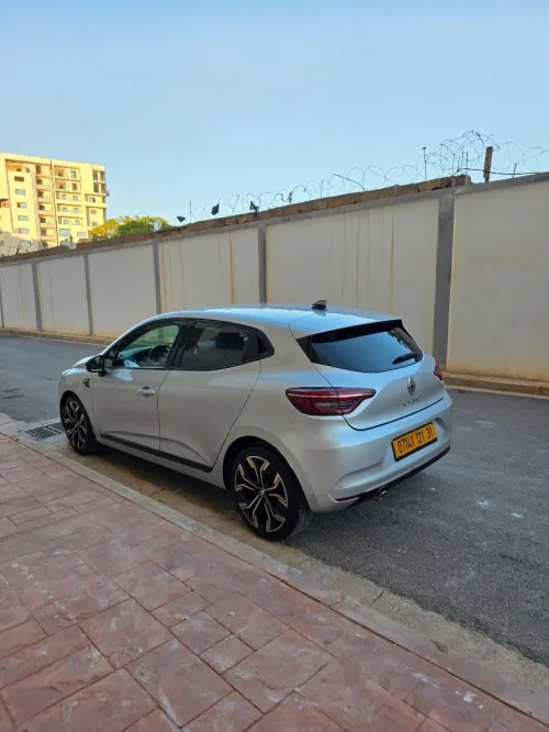 Renault Clio 5 2021 Lutecia