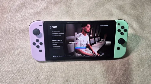 Nintendo Switch OLED Flashé (Puce) + MicroSD 256 Go