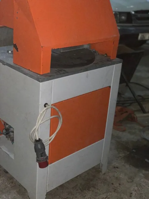 Machine PVC ALUMINIUM